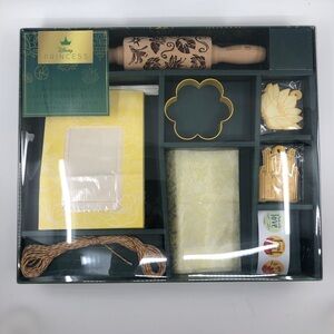 Disney Tiana Baking Gifting Set The Princess and the Frog